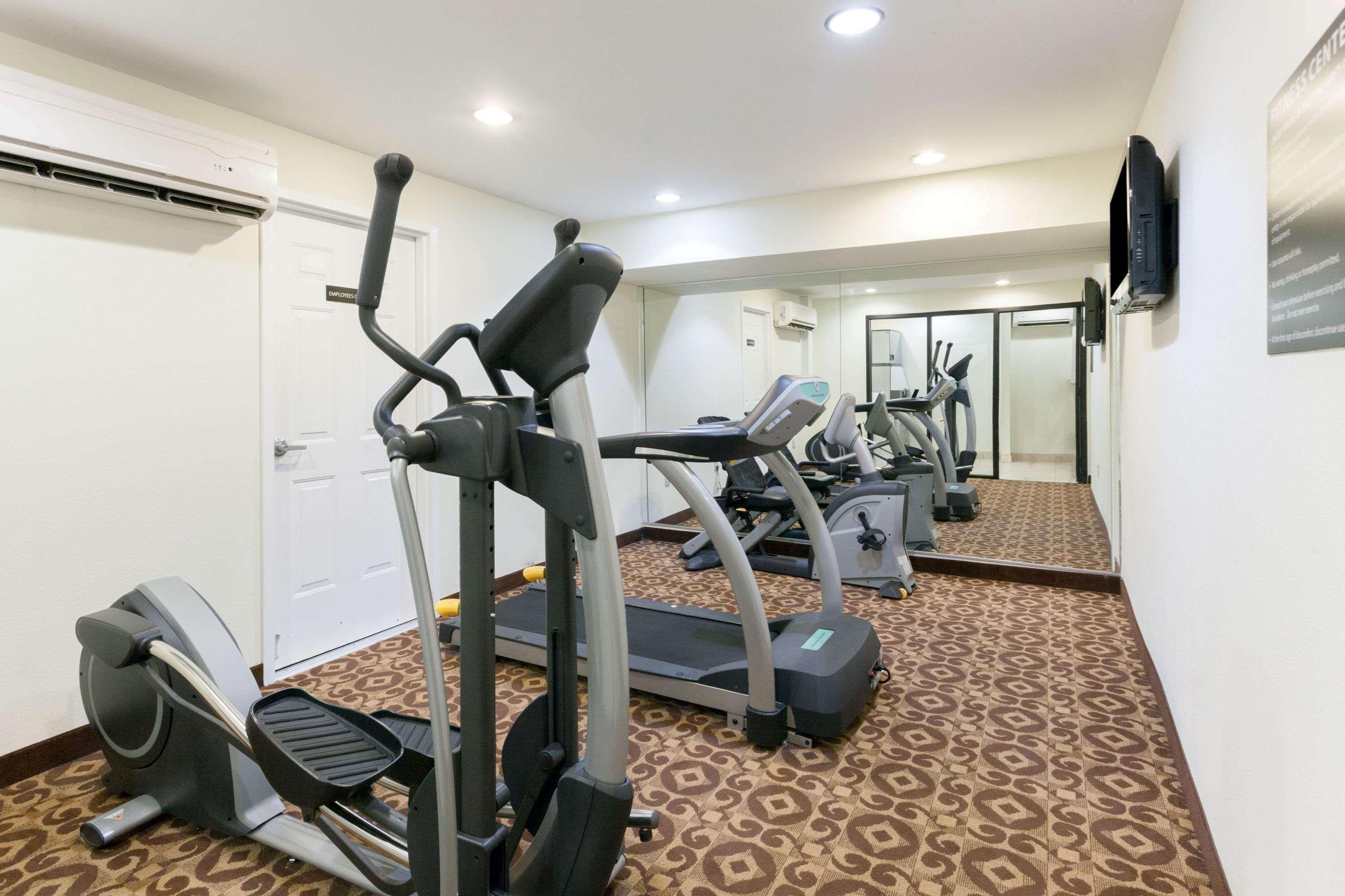 Super 8 By Wyndham Decatur/Dntn/Atlanta Area Hotel Екстериор снимка
